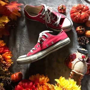 Red converse.❤️